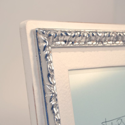 Portafotos Blanco-Plata y Tallado