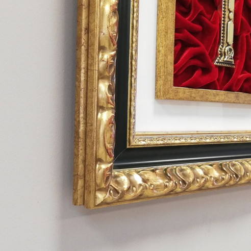 Cuadro Clásico con Cruz de Caravaca Oro Viejo