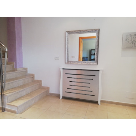 Cubre radiador blanco y plata 