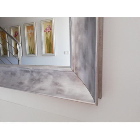 Cubre radiador blanco y plata 