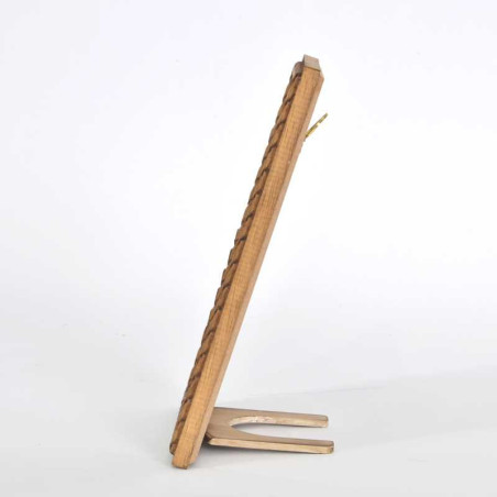 Pequeño marco con Cruz de Caravaca en madera de Roble